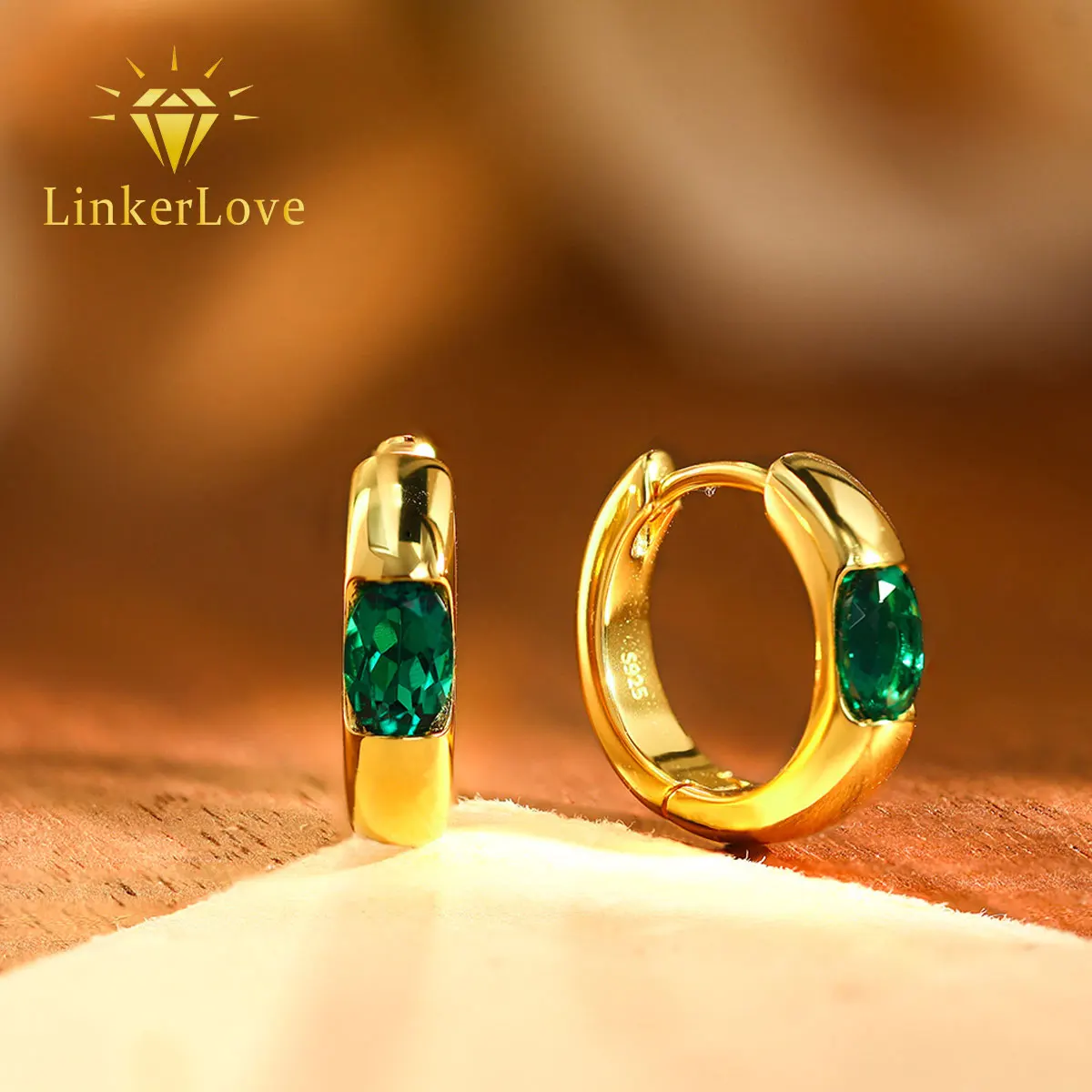 LinkerLove S925 Sterling Silver Emerald Earrings 0.5CT Bezel Setting Oval Green Gemstone Stud Earrings Fine Jewelry for Women
LinkerLove S925 Sterling Silver Emerald Earrings 0.5CT Bezel Setting Oval Green Gemstone Stud Earrings Fine Jewelry for Women