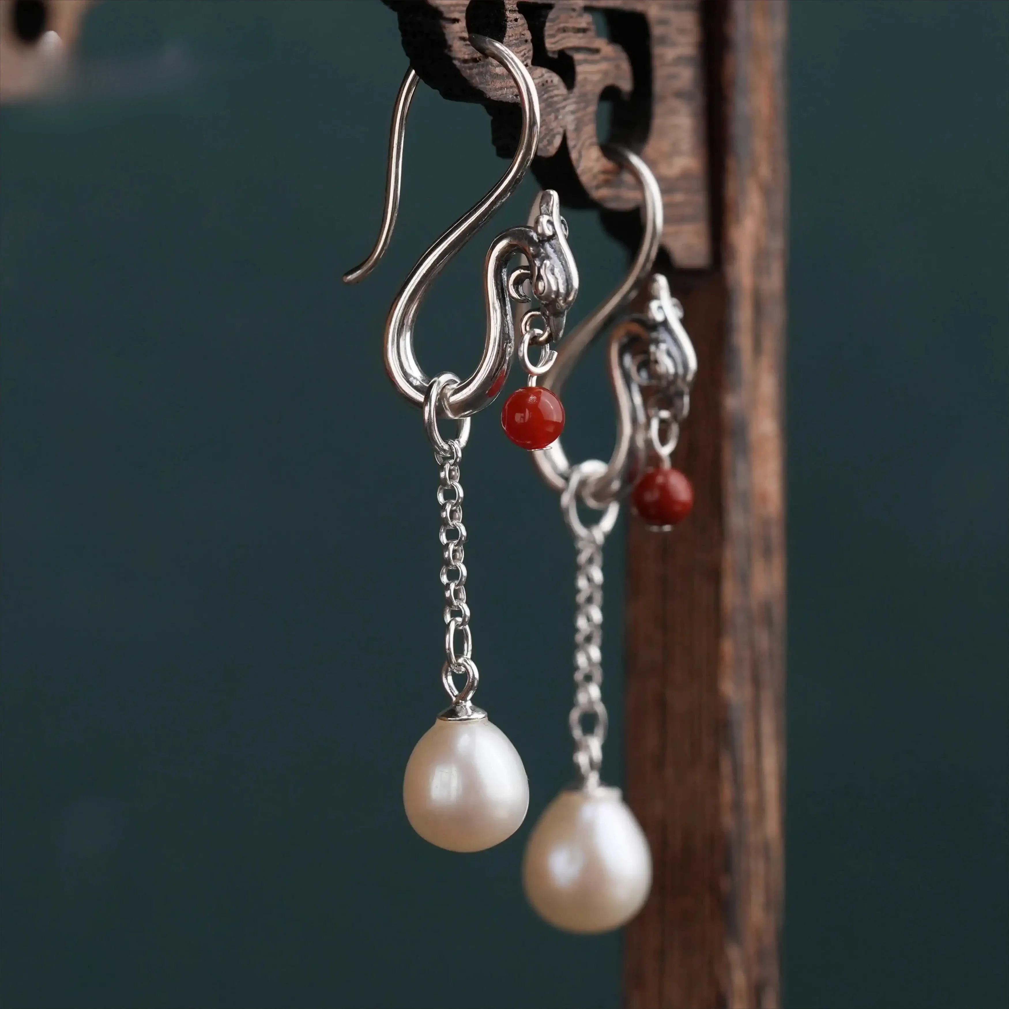 S925 Silver Phoenix Play Bead Long Versatile Detachable Phoenix Ear Hook
S925 Silver Phoenix Play Bead Long Versatile Detachable Phoenix Ear Hook
