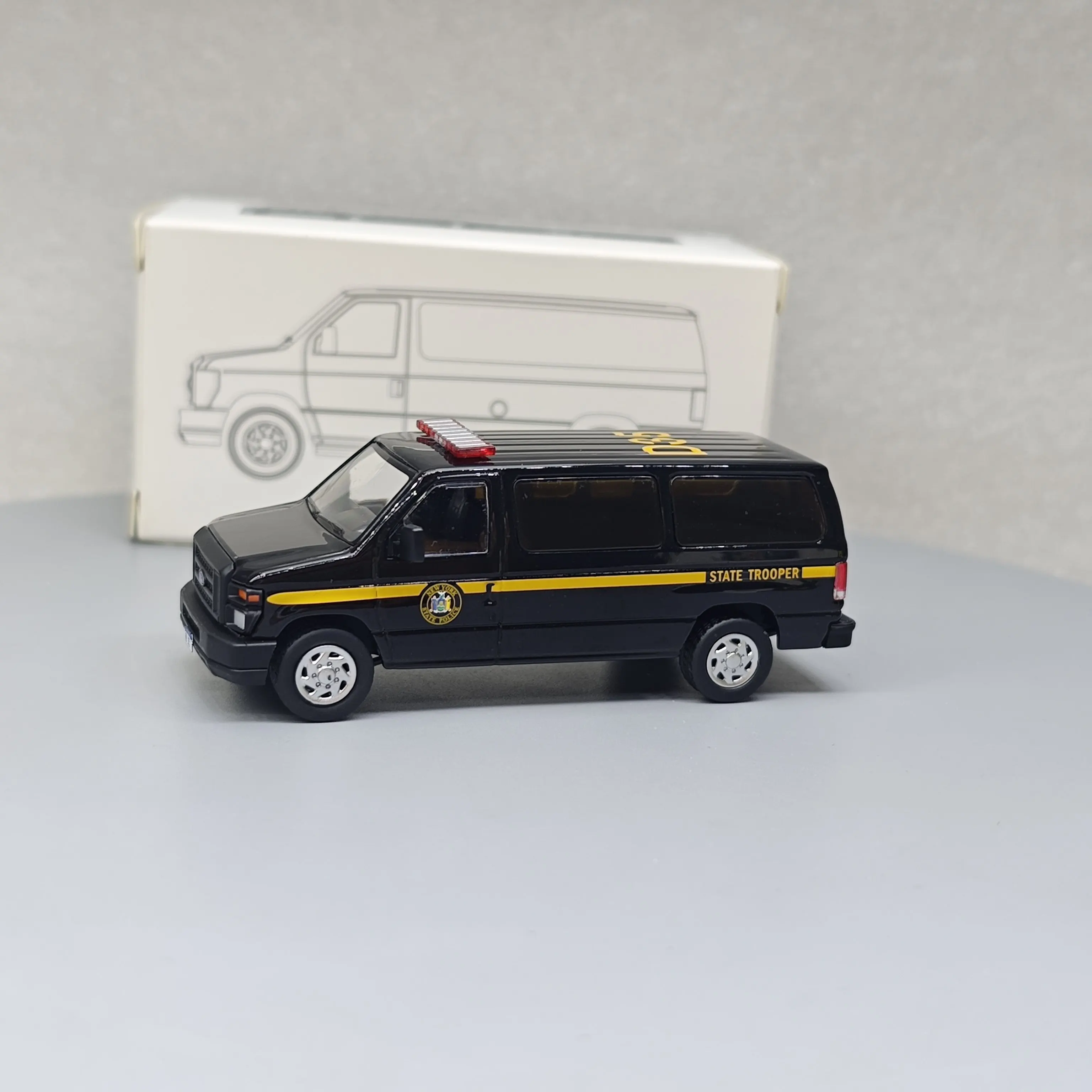 596 1:64 E-Series Vans - New York State Police 596 108 Diecast Alloy Car Model Collectible Gift
596 1:64 E-Series Vans - New York State Police 596 108 Diecast Alloy Car Model Collectible Gift