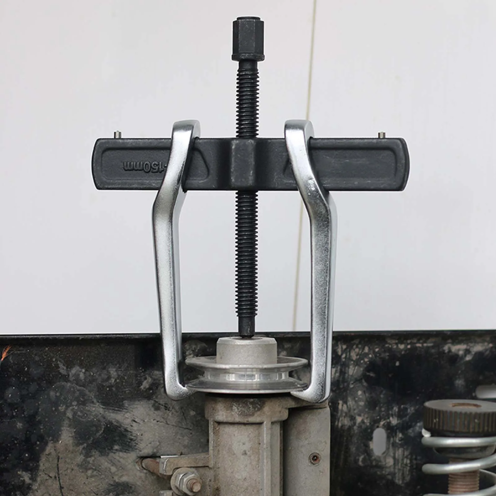14 Inch 2 Jaw Puller, Heavy Duty Separate Flywheel Puller Remover – Adjustable Extractor Tool for External & Internal Pulling
14 Inch 2 Jaw Puller, Heavy Duty Separate Flywheel Puller Remover – Adjustable Extractor Tool for External & Internal Pulling