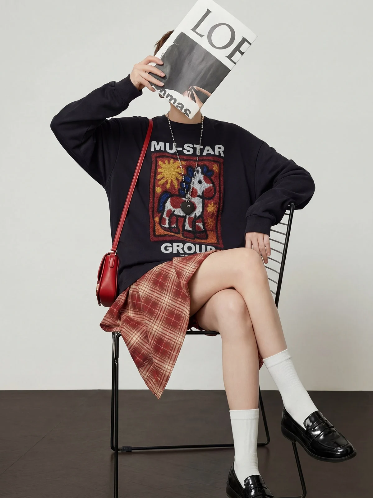 Женская свободная футболка с длинным рукавом и принтом, весна 2026, новая коллекция, винтажный стиль, универсальный размер, производство Китай
Женская свободная футболка с длинным рукавом и принтом, весна 2026, новая коллекция, винтажный стиль, универсальный размер, производство Китай