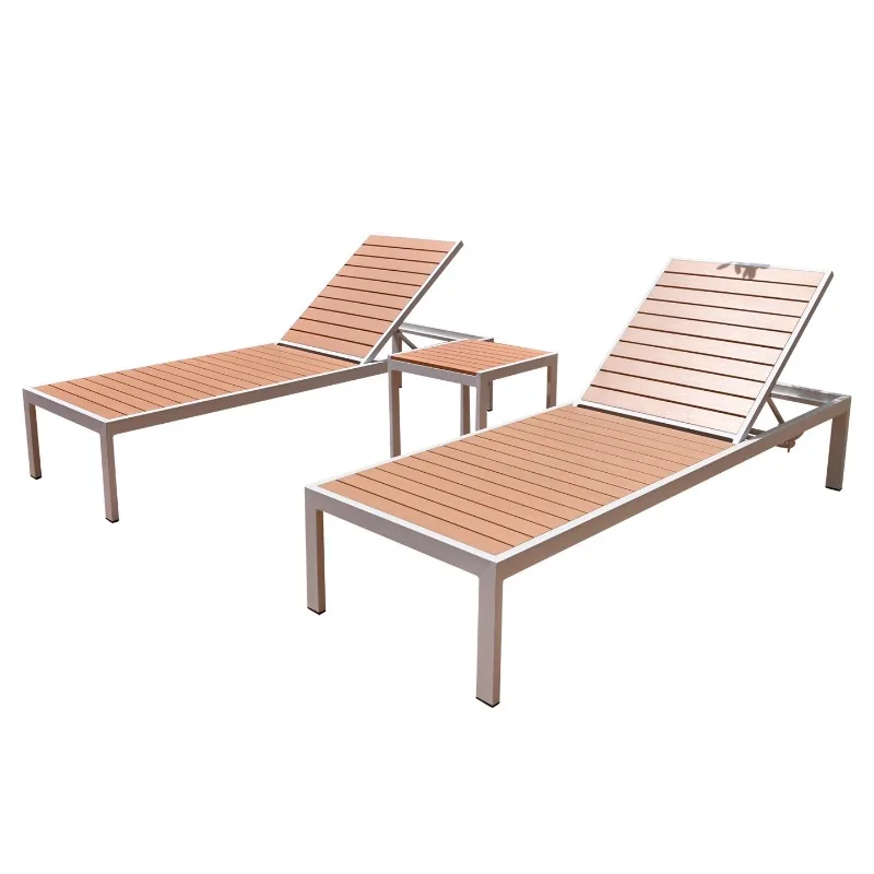 Home leisure pool chairs Beach chairs outside the outdoor courtyard of the homestay
Home leisure pool chairs Beach chairs outside the outdoor courtyard of the homestay
