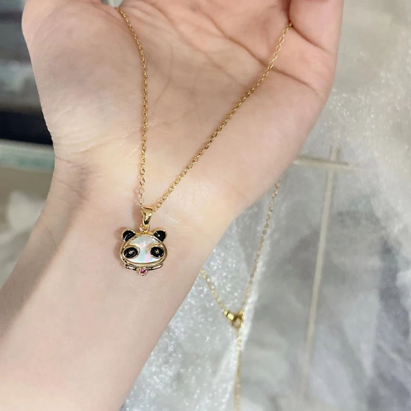 Red Panda Titanium Steel Necklace for Women Versatile High End Elegant Fashionable Internet Famous Collar Chain Jewelry
Red Panda Titanium Steel Necklace for Women Versatile High End Elegant Fashionable Internet Famous Collar Chain Jewelry