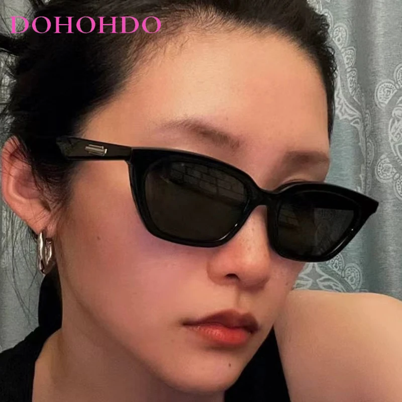 Brand Designer Small Cat Eye Sunglasses Women Men Fashion Trendy Sun Glasses Female Travel Driving Shades UV400 Lunette Homme
Brand Designer Small Cat Eye Sunglasses Women Men Fashion Trendy Sun Glasses Female Travel Driving Shades UV400 Lunette Homme