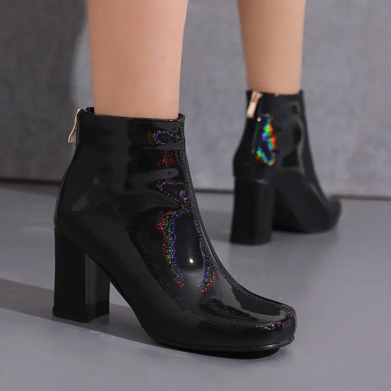 2026 Winter Autumn New Fashionable Women's Boots with Elegant Side Zipper, Women's Short Boots Size 33-50
2026 Winter Autumn New Fashionable Women's Boots with Elegant Side Zipper, Women's Short Boots Size 33-50
