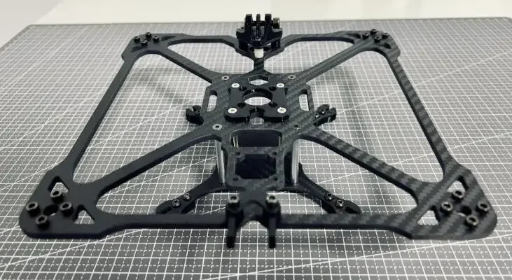 Shadow FPV 5.-6inch inverted long-distance crossing machine QAV frame for long-distance Rang/Freestyle vista HD FPV Racing Drone
Shadow FPV 5.-6inch inverted long-distance crossing machine QAV frame for long-distance Rang/Freestyle vista HD FPV Racing Drone