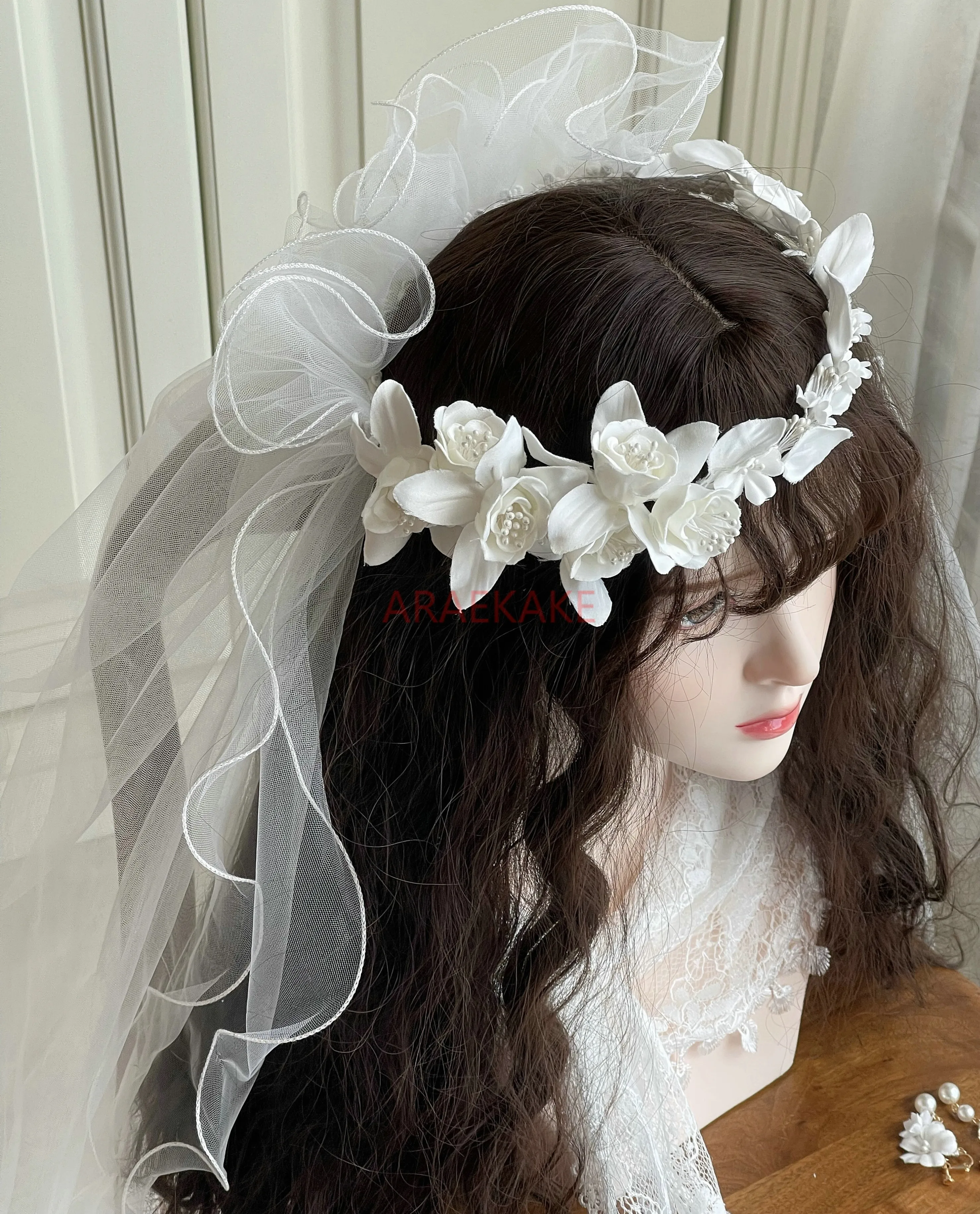 1PCS Wreath Headcloth Satin Flower Versatile Wreath Retro Bridal Headwear Headflower Photo
1PCS Wreath Headcloth Satin Flower Versatile Wreath Retro Bridal Headwear Headflower Photo