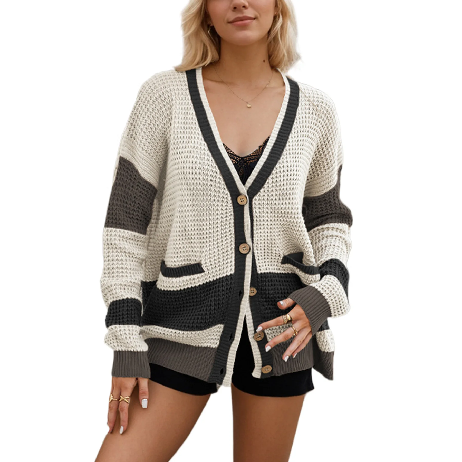 Autumn And Winter Hot Selling Knitted Jacket V-neck Large Size Pocket Color Block Loose Long Sleeves Cardigan Sweater For Women
Autumn And Winter Hot Selling Knitted Jacket V-neck Large Size Pocket Color Block Loose Long Sleeves Cardigan Sweater For Women