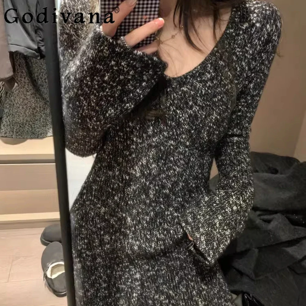 Autumn Winter French Sexy V-neck Long-sleeved Knitted Dress Women's Waist Slim Slim Slim Bottom Hip-wrapped Short Dress
Autumn Winter French Sexy V-neck Long-sleeved Knitted Dress Women's Waist Slim Slim Slim Bottom Hip-wrapped Short Dress
