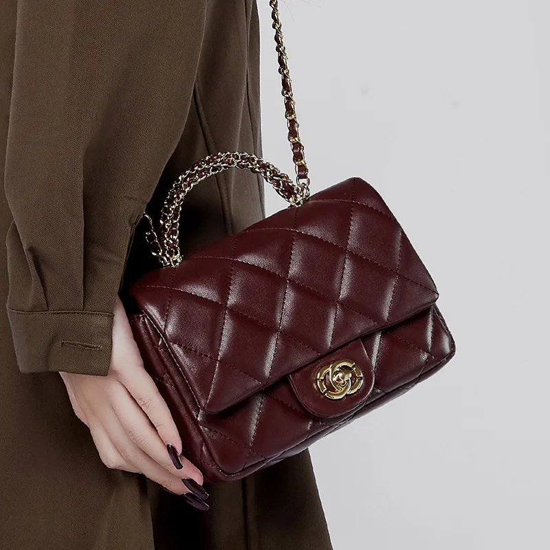 Paris-Inspired Quilted Top-Handle Handbag Women's Chain Strap Shoulder Purse Luxury Designer Crossbody Bag for Women 2025
Paris-Inspired Quilted Top-Handle Handbag Women's Chain Strap Shoulder Purse Luxury Designer Crossbody Bag for Women 2025