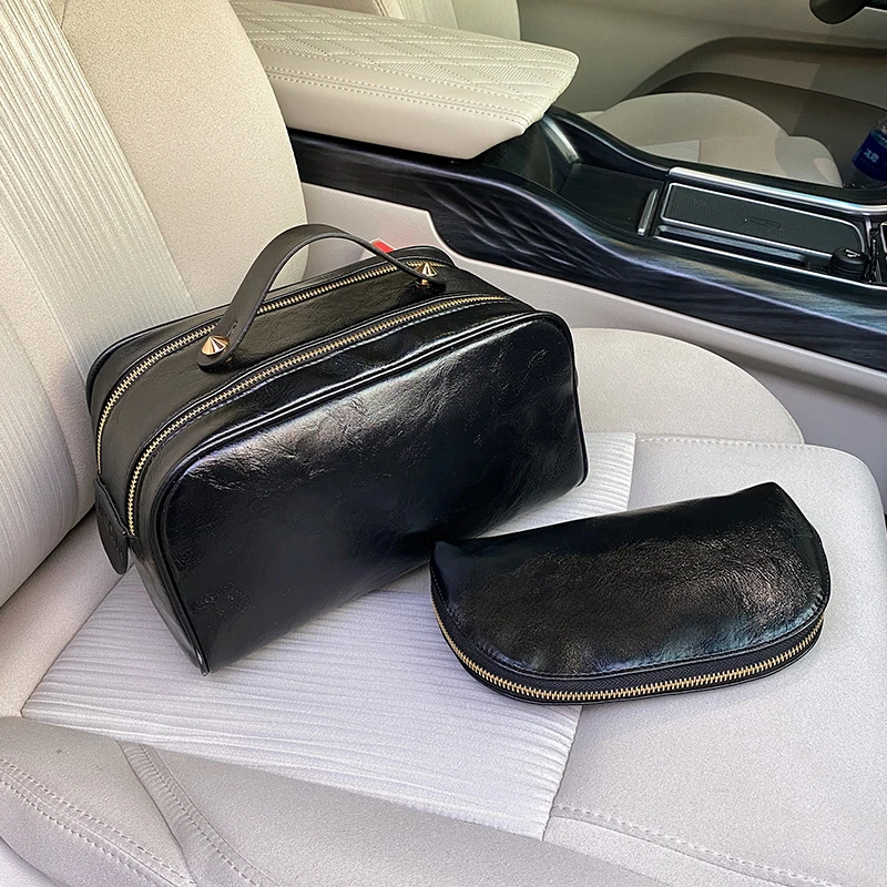 High-End Large Capacity Women's Handheld Makeup Bag Soft Leather Cosmetics Storage Bag Waterproof Toiletry Bag 2023 New Model
High-End Large Capacity Women's Handheld Makeup Bag Soft Leather Cosmetics Storage Bag Waterproof Toiletry Bag 2023 New Model