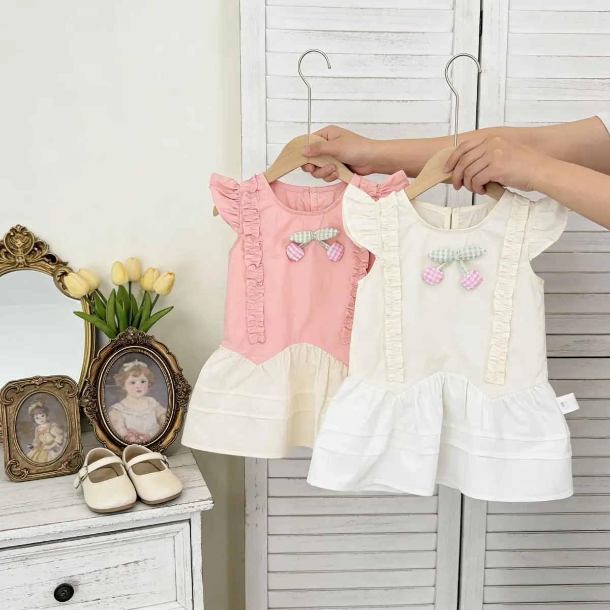 2026 Summer New Girls Flying Sleeve Dress Children Sweet Cherry Ruffle Dress Baby Girl Cute Princess Dress Kids Toddler Clothes
2026 Summer New Girls Flying Sleeve Dress Children Sweet Cherry Ruffle Dress Baby Girl Cute Princess Dress Kids Toddler Clothes
