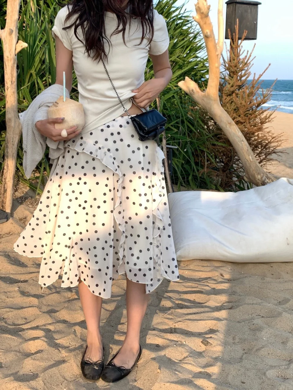Spring Main Melody HELLOKAY Korean Polka Dot A-Line Skirt Women's Lace Hem Asymmetrical Slimming Mid-Length Skirt
Spring Main Melody HELLOKAY Korean Polka Dot A-Line Skirt Women's Lace Hem Asymmetrical Slimming Mid-Length Skirt