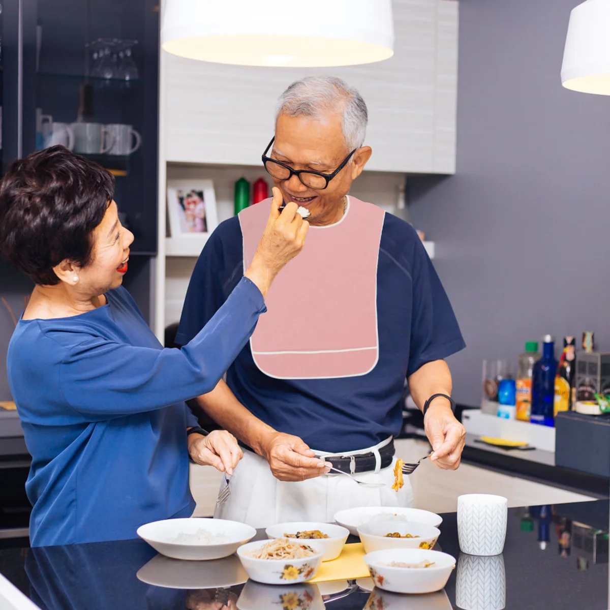 Waterproof Cotton Adults Bib Pink 50x80cm PVC Material Soft and Comfortable Easy to Use Fashionable and Practical
Waterproof Cotton Adults Bib Pink 50x80cm PVC Material Soft and Comfortable Easy to Use Fashionable and Practical