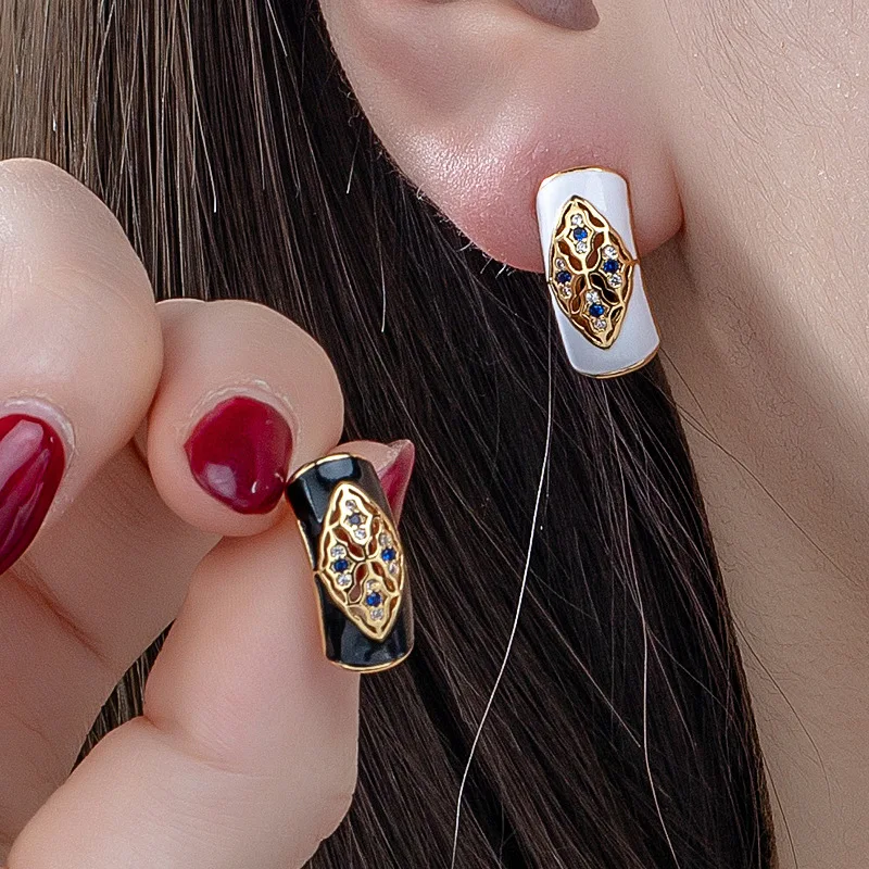 925 Sterling Silver Stud Original Vintage Earrings For Women's Gift
925 Sterling Silver Stud Original Vintage Earrings For Women's Gift