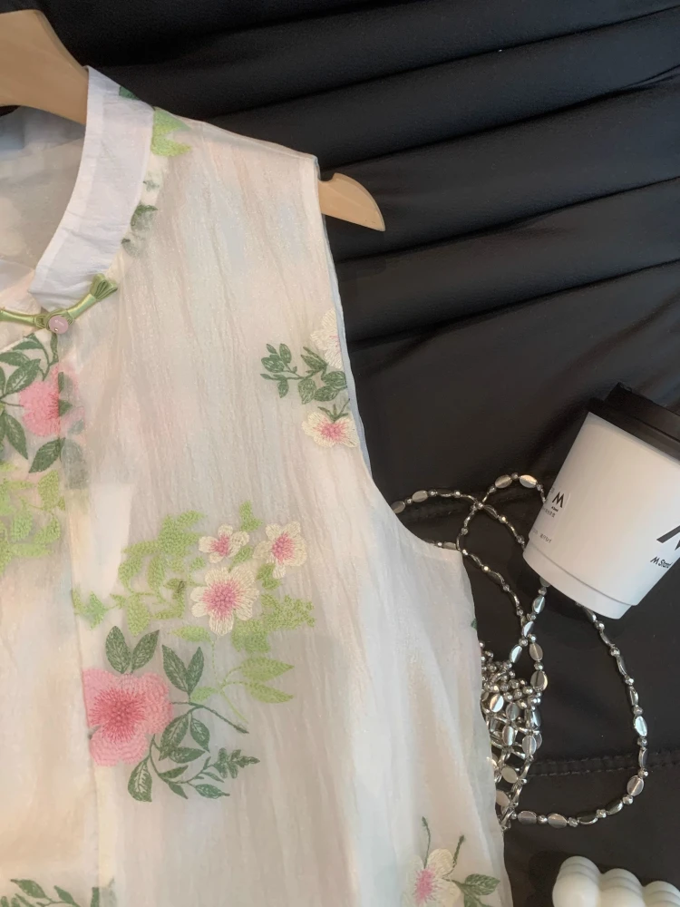 Новый китайский тонкий свободный летний топ с вышивкой, женский модный жилет с воротником-стойкой, обычный крой, винтажный ирт
Новый китайский тонкий свободный летний топ с вышивкой, женский модный жилет с воротником-стойкой, обычный крой, винтажный ирт