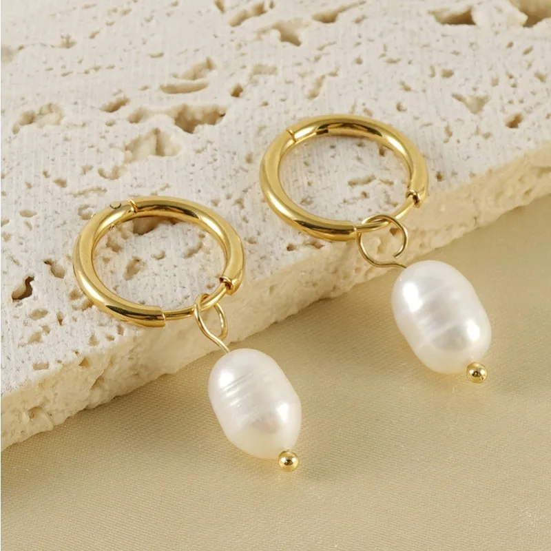 Stainless Steel New Fashion Personalized Earrings, Pearl Earrings, Titanium Steel Light Luxury Women's Models
Stainless Steel New Fashion Personalized Earrings, Pearl Earrings, Titanium Steel Light Luxury Women's Models