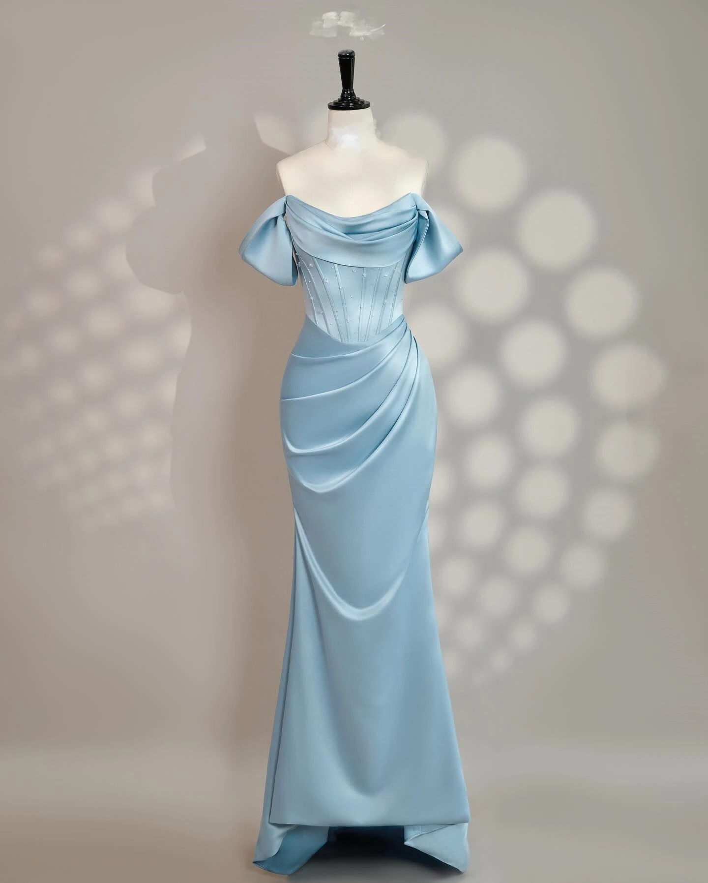 Customized Elegant Satin Off the Shoulder Mermaid Pearls Evening Dresses Strapless Short Sleeves Panel Train Party Dress
Customized Elegant Satin Off the Shoulder Mermaid Pearls Evening Dresses Strapless Short Sleeves Panel Train Party Dress