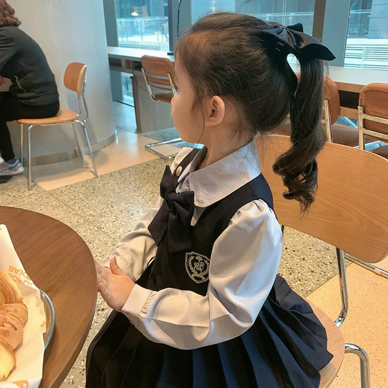 Spring Autumn New Style Long Sleeve Vest Dress for Little Girls Children's Fashionable School Uniform Windbreaker Fake Two-Piece
Spring Autumn New Style Long Sleeve Vest Dress for Little Girls Children's Fashionable School Uniform Windbreaker Fake Two-Piece