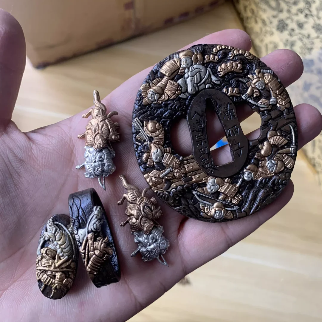 Rare Styles Top Quality Complete Gilded Gold & Silver Copper Tsuba, Kuchi, Kashira, Menuki Tachi Katana Sword Accesories
Rare Styles Top Quality Complete Gilded Gold & Silver Copper Tsuba, Kuchi, Kashira, Menuki Tachi Katana Sword Accesories