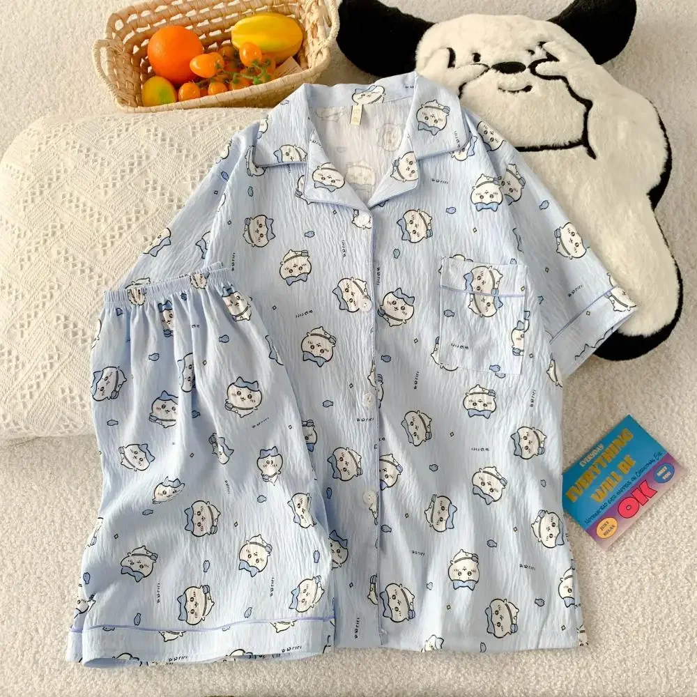 2Pcs Usagi Summer Pajama Set Anime Chiikawa Kawaii Homewear for Women Short Sleeve Tops Shorts Sweet Cute Girls Sleepclothes Set
2Pcs Usagi Summer Pajama Set Anime Chiikawa Kawaii Homewear for Women Short Sleeve Tops Shorts Sweet Cute Girls Sleepclothes Set