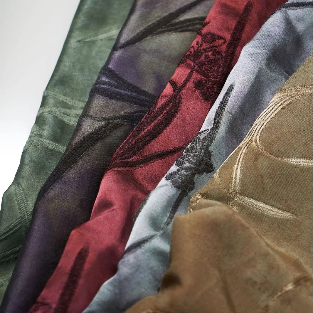 New Silk Wool Jacquard Chinese Lining 37 Mm140 Width Autumn and Winter Clothing Bed Cover Cloth Fabric
New Silk Wool Jacquard Chinese Lining 37 Mm140 Width Autumn and Winter Clothing Bed Cover Cloth Fabric