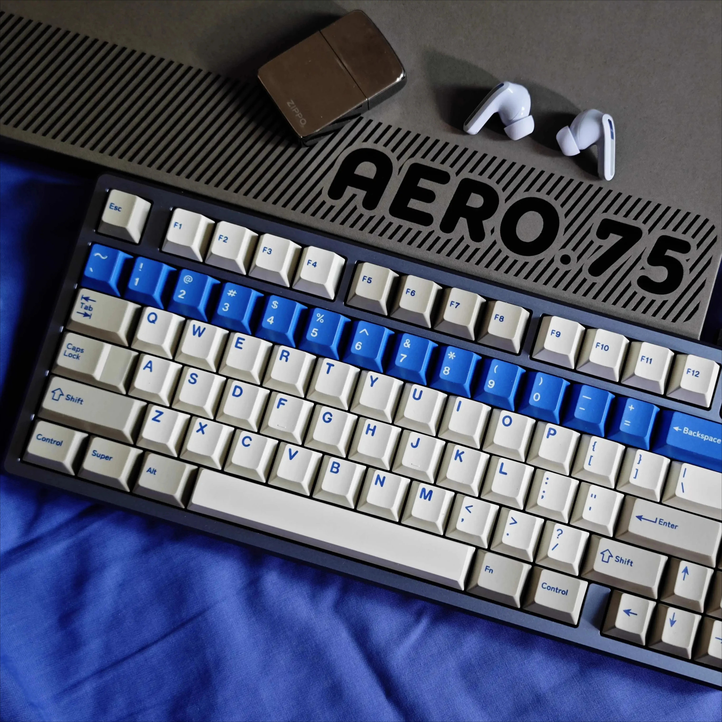 Blue Police theme original PBT five-sided sublimation keycap mechanical keyboard customized full set
Blue Police theme original PBT five-sided sublimation keycap mechanical keyboard customized full set