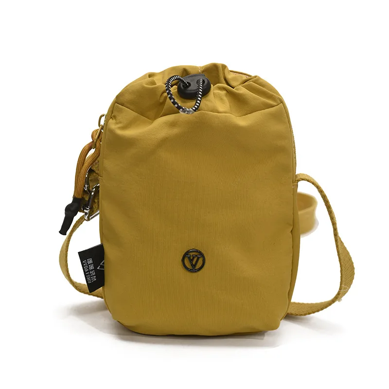 Модная маленькая квадратная сумка-чайник с завязкой, простая сумка через плечо, универсальная для повседневных поездок, нишевая сумка через плечо
Модная маленькая квадратная сумка-чайник с завязкой, простая сумка через плечо, универсальная для повседневных поездок, нишевая сумка через плечо