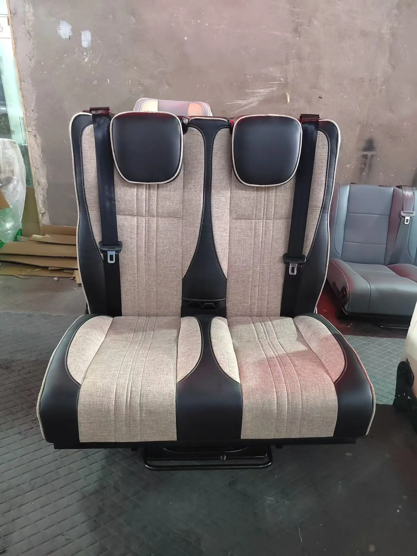 Customized double Seat , width 80cm, black fabric , Total Price:650+680=1330USD,Czech Republic,shipping time 65days
Customized double Seat , width 80cm, black fabric , Total Price:650+680=1330USD,Czech Republic,shipping time 65days