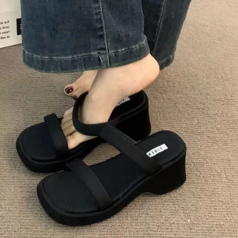 Thick Sole Wedges Women's Slippers 2026 Summer Casual Lightweight Female Shoes High Heel Indoor Outer Wear Slides Shoes,Fashion
Thick Sole Wedges Women's Slippers 2026 Summer Casual Lightweight Female Shoes High Heel Indoor Outer Wear Slides Shoes,Fashion