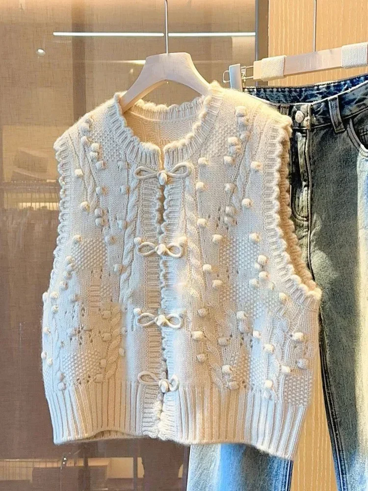 Korean Round Neck Coats Women Knitted Sleeveless Sweaters Vest Short Tops Solid Splice Autumn Winter Loose Jumpers 2023
Korean Round Neck Coats Women Knitted Sleeveless Sweaters Vest Short Tops Solid Splice Autumn Winter Loose Jumpers 2023