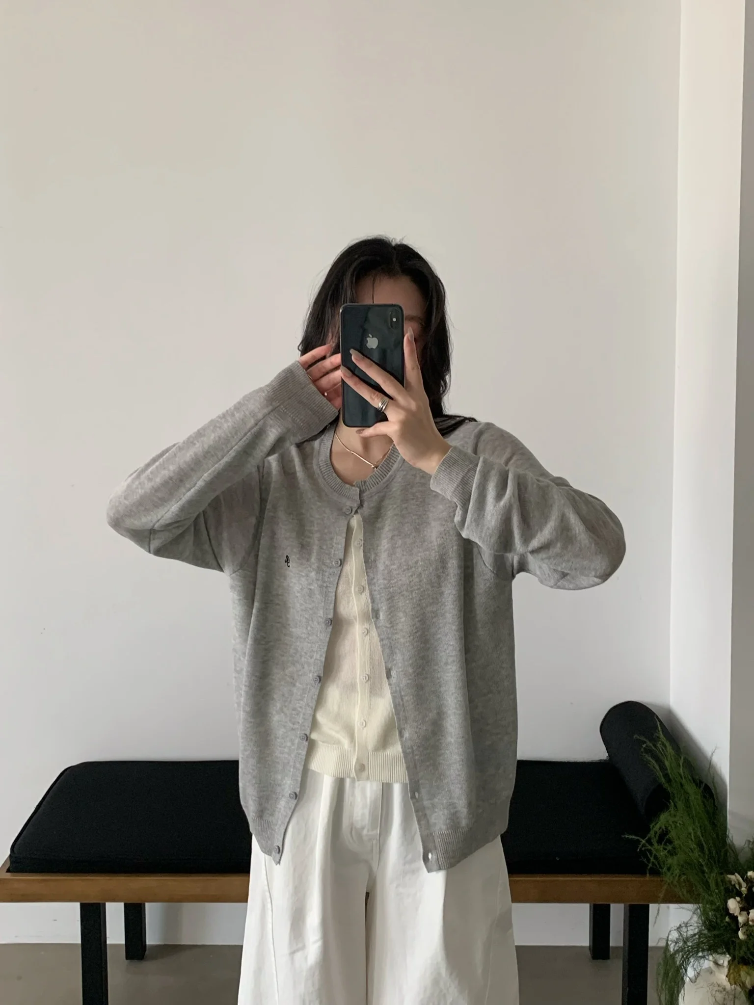 Aimisle Original Women's Knitted Embroidered Open Cardigan Soft Texture Fake Two-Piece Sle Versatile Sli Korean Sle
Aimisle Original Women's Knitted Embroidered Open Cardigan Soft Texture Fake Two-Piece Sle Versatile Sli Korean Sle