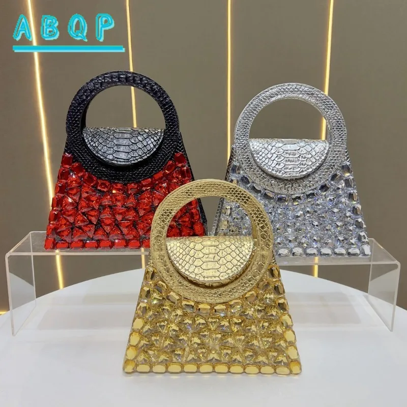 New Dinner Handbag with Diamonds Shiny Dinner Party Handbag Luxury Brand with Diamonds Shiny Women's Shoulder Messenger Bag
New Dinner Handbag with Diamonds Shiny Dinner Party Handbag Luxury Brand with Diamonds Shiny Women's Shoulder Messenger Bag