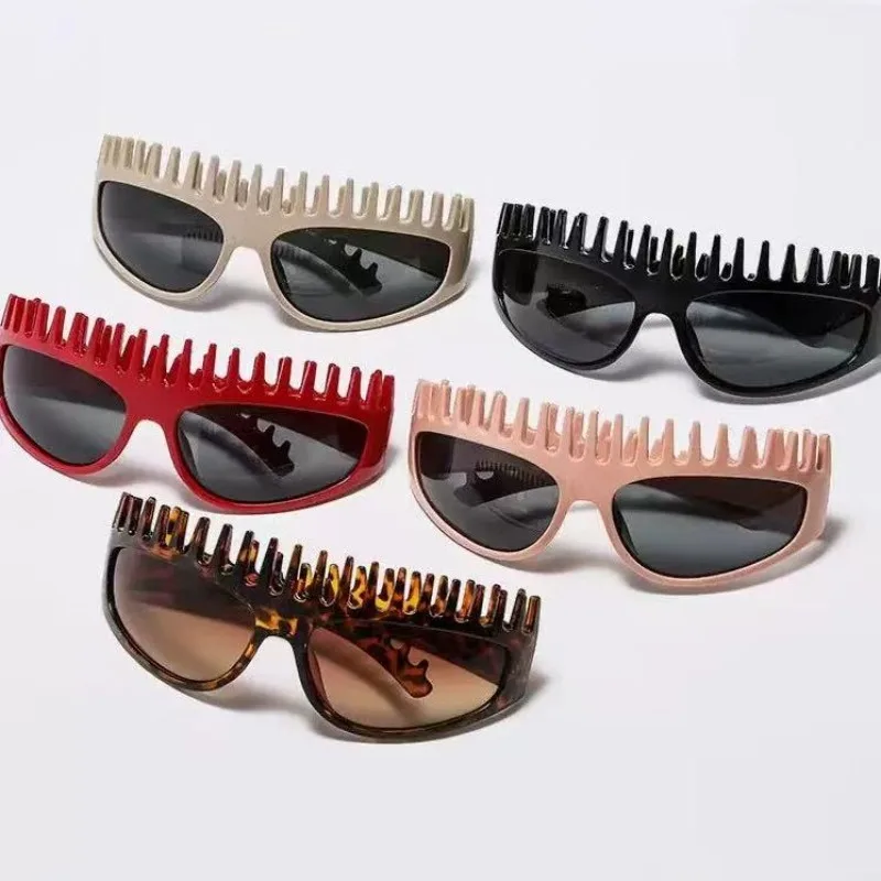Y2K 2-in-1 Comb Sunglasses Headband Hair Hoop Sun Glasses Women Punk Spiked Frame Hair Styling Shades for Party Streetwear
Y2K 2-in-1 Comb Sunglasses Headband Hair Hoop Sun Glasses Women Punk Spiked Frame Hair Styling Shades for Party Streetwear
