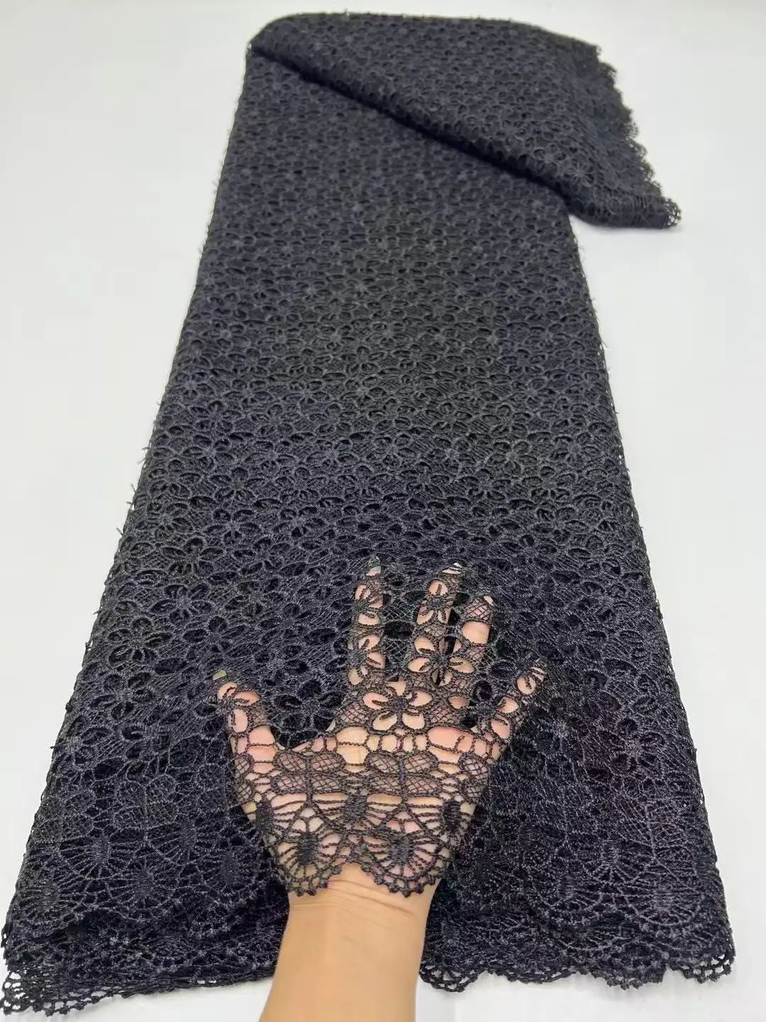 2025 Quality African Glossy Cord Guipure Lace Fabric Sewing Handicraft Supplies For Dresses Party 5Yard/lot
2025 Quality African Glossy Cord Guipure Lace Fabric Sewing Handicraft Supplies For Dresses Party 5Yard/lot