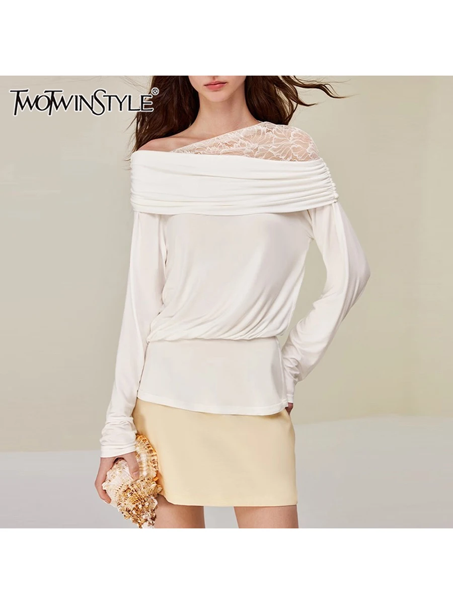 TWOTWINSTYLE Solid Casual Spliced Folds Minimalist T Shirts for Women Diagonal Collar Long Sleeves Patchwork Lace T Shirt Female
TWOTWINSTYLE Solid Casual Spliced Folds Minimalist T Shirts for Women Diagonal Collar Long Sleeves Patchwork Lace T Shirt Female