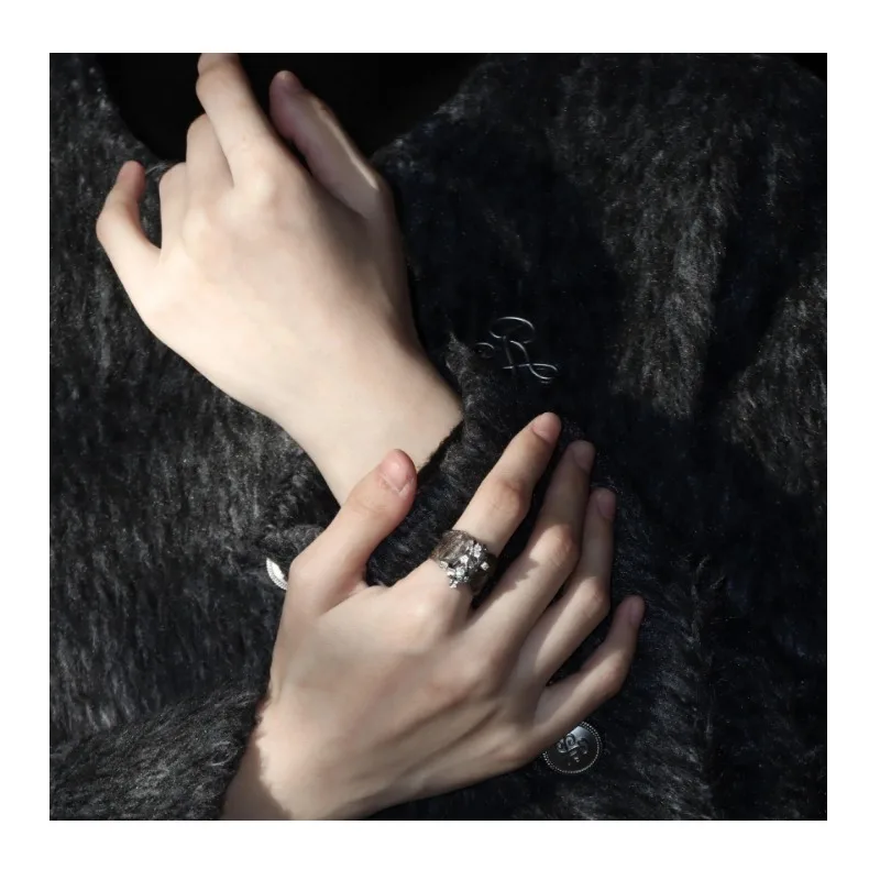 Flowering Lava Texture Open Ring Female Niche Design Light Luxury High Sense Retro Cold Wind Irregular Ring
Flowering Lava Texture Open Ring Female Niche Design Light Luxury High Sense Retro Cold Wind Irregular Ring