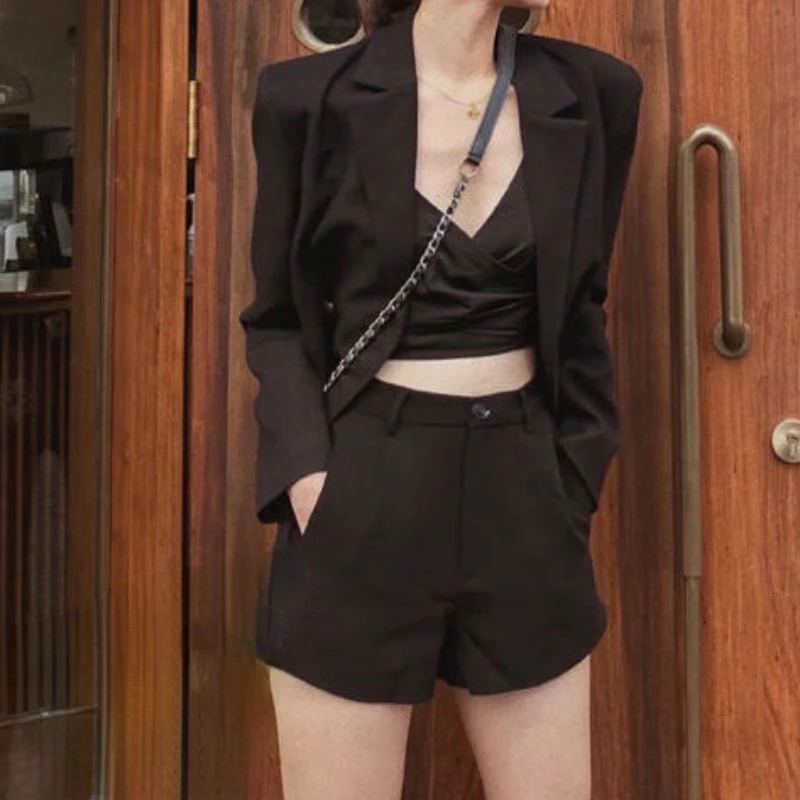 Офисные женские шорты, женские винтажные однотонные уличные шорты с высокой талией, летние минималистичные сексуальные базовые шорты в корейском стиле, хит продаж, на каждый день 2023,
Офисные женские шорты, женские винтажные однотонные уличные шорты с высокой талией, летние минималистичные сексуальные базовые шорты в корейском стиле, хит продаж, на каждый день 2023,