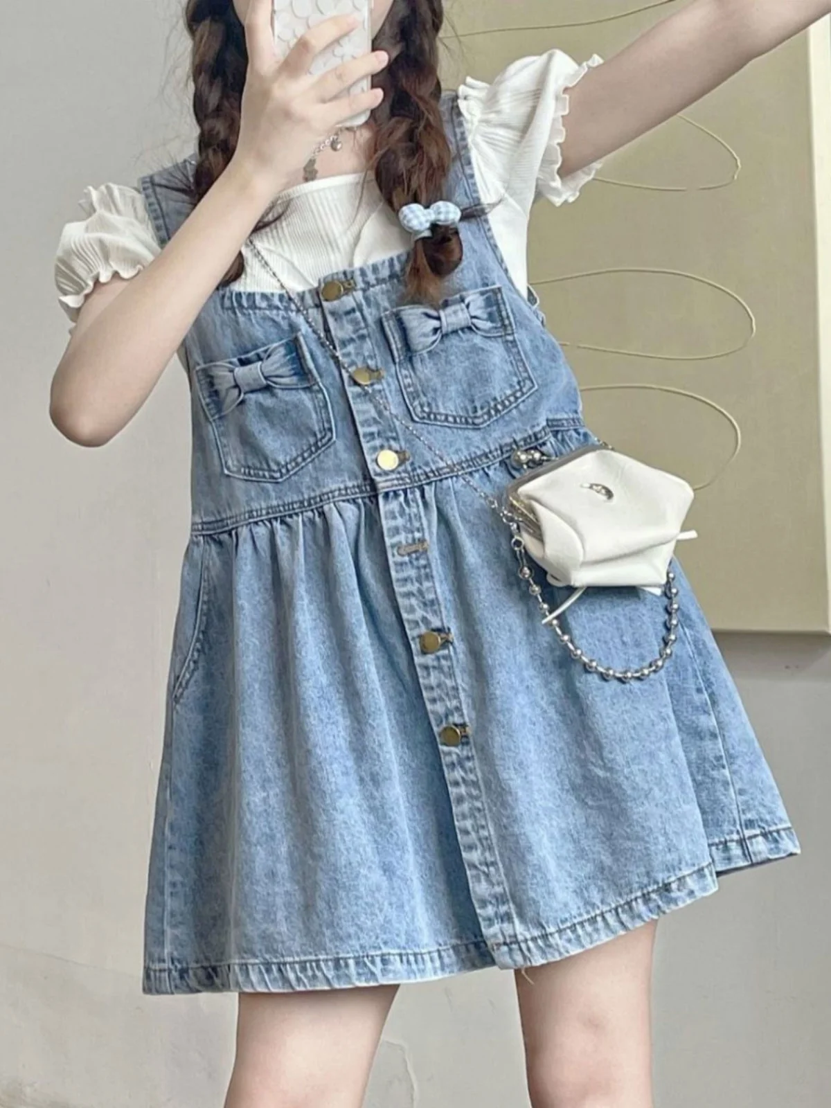Anti-Aging Knot Denim Overalls Women's Summer Thin Large Size Design Sense Slimming Dress High Waist A-Line Skirt
Anti-Aging Knot Denim Overalls Women's Summer Thin Large Size Design Sense Slimming Dress High Waist A-Line Skirt