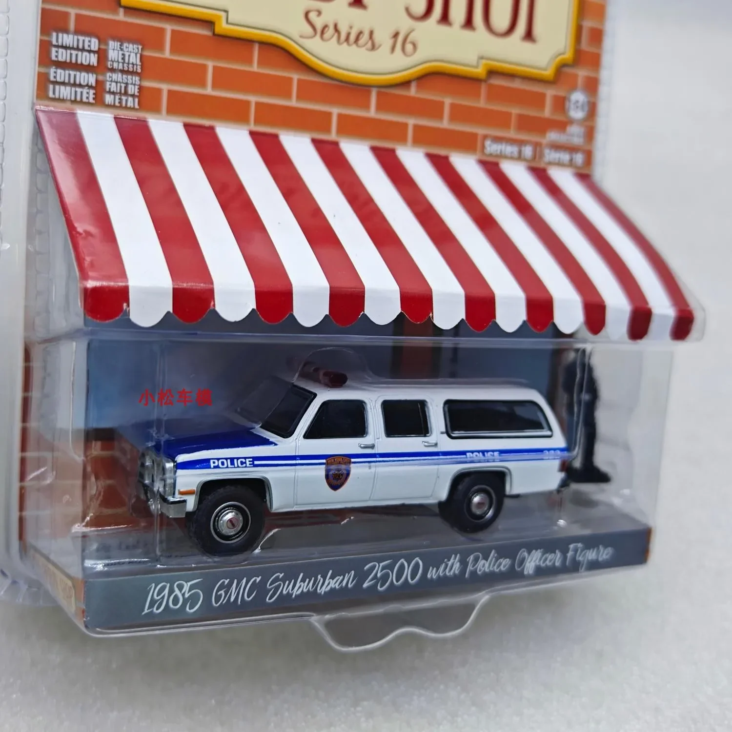 1:64 1985 GMC Suburban 2500-Подрожественная полиция Нью-Йорка 97160-D Усовершенствованная модель автомобиля Коллекционные предметы
1:64 1985 GMC Suburban 2500-Подрожественная полиция Нью-Йорка 97160-D Усовершенствованная модель автомобиля Коллекционные предметы