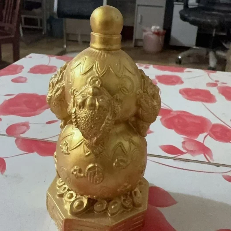 Antique Style Golden Toad Blessing Resin Ornament Antique Collection Smooth Sailing Office Decoration Craft
Antique Style Golden Toad Blessing Resin Ornament Antique Collection Smooth Sailing Office Decoration Craft