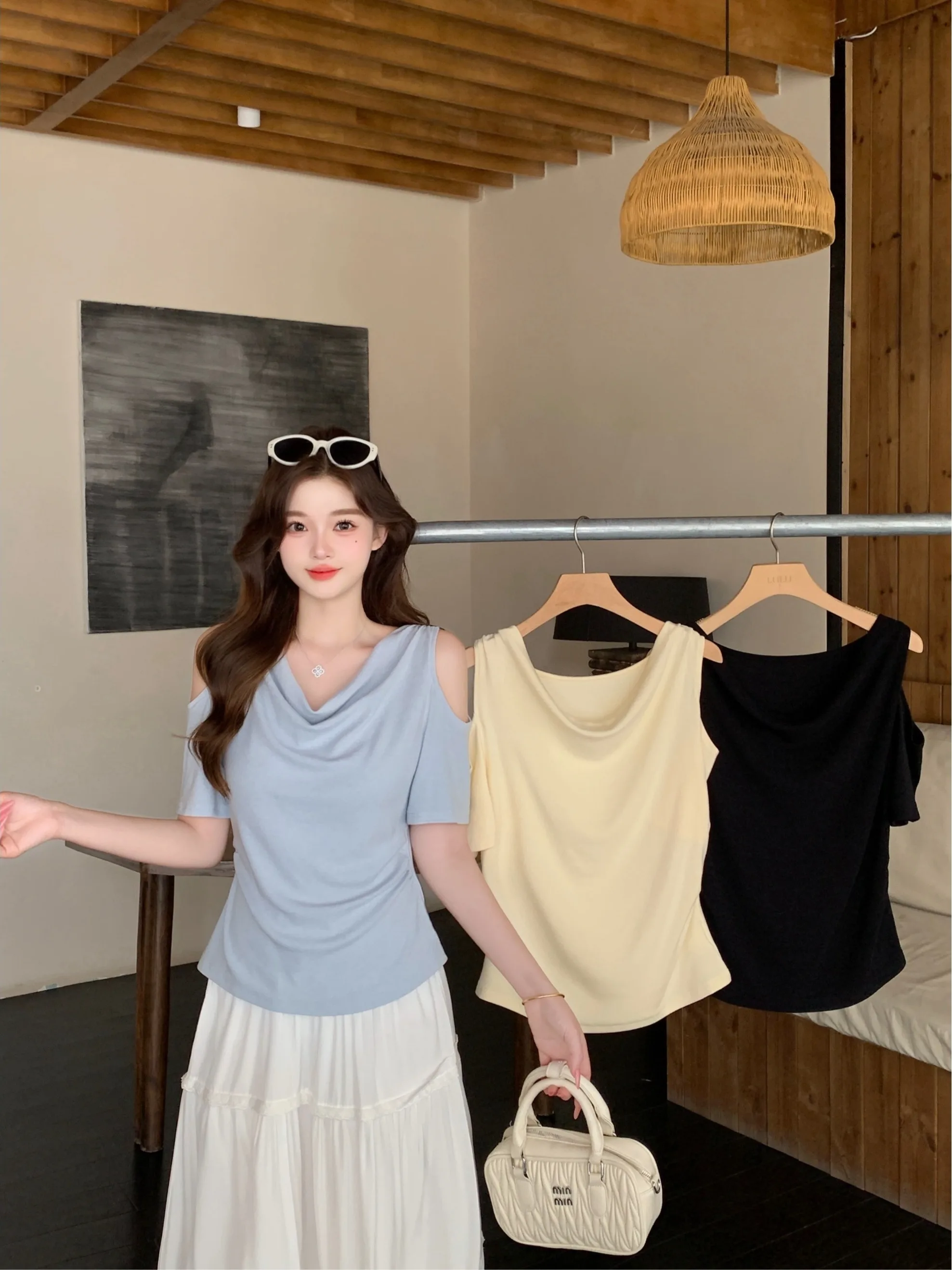 plus Size Women's Shoulder Bared Short Sleeve T-Shirt Slimming Waist Design Summer Fashionable Meat Concealing Top
plus Size Women's Shoulder Bared Short Sleeve T-Shirt Slimming Waist Design Summer Fashionable Meat Concealing Top