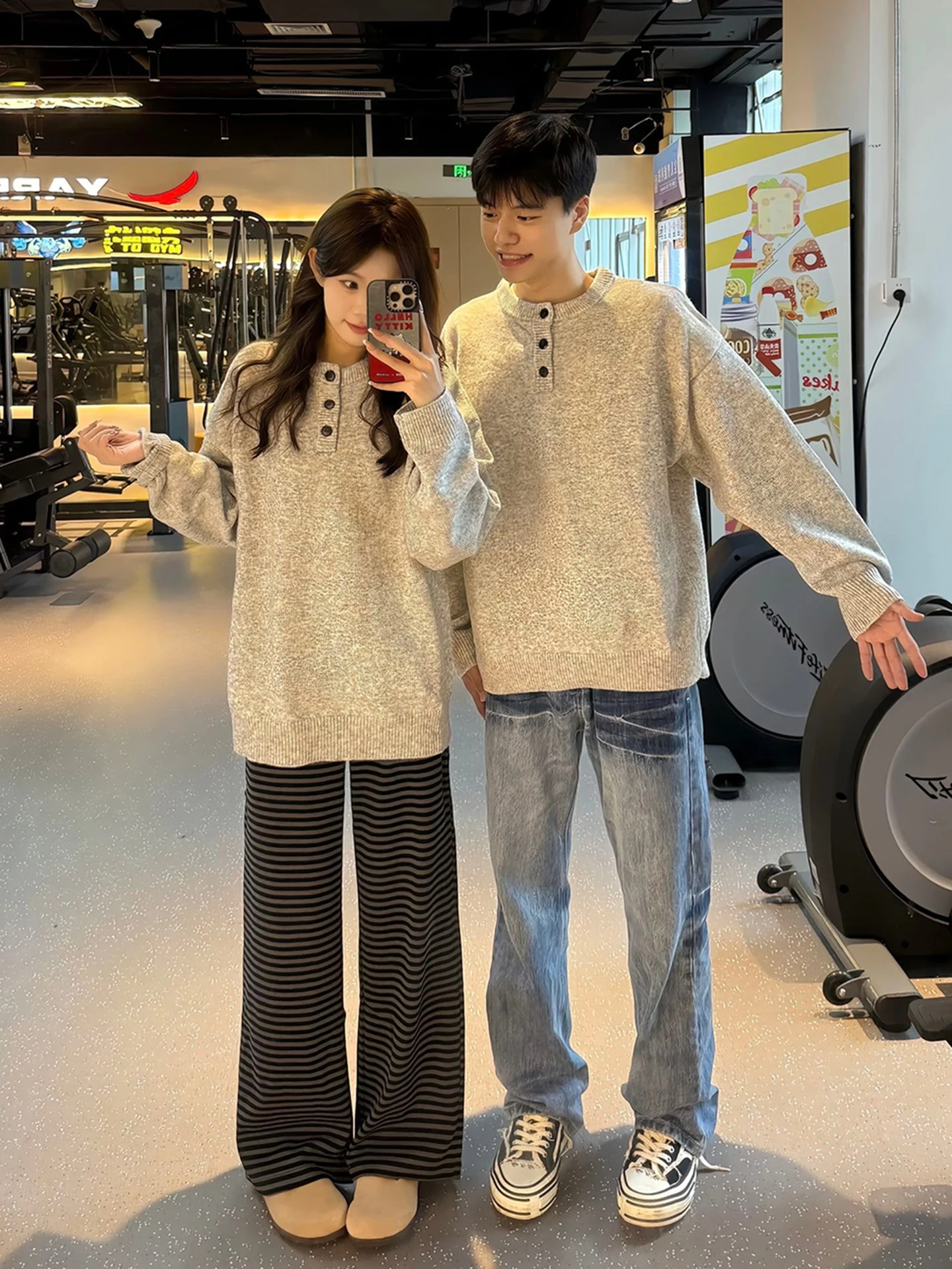 Вязаный свитер с воротником Хенли для мужчин и женщин, осенний, свободного кроя, винтажный, для пар, повседневный, уютный
Вязаный свитер с воротником Хенли для мужчин и женщин, осенний, свободного кроя, винтажный, для пар, повседневный, уютный