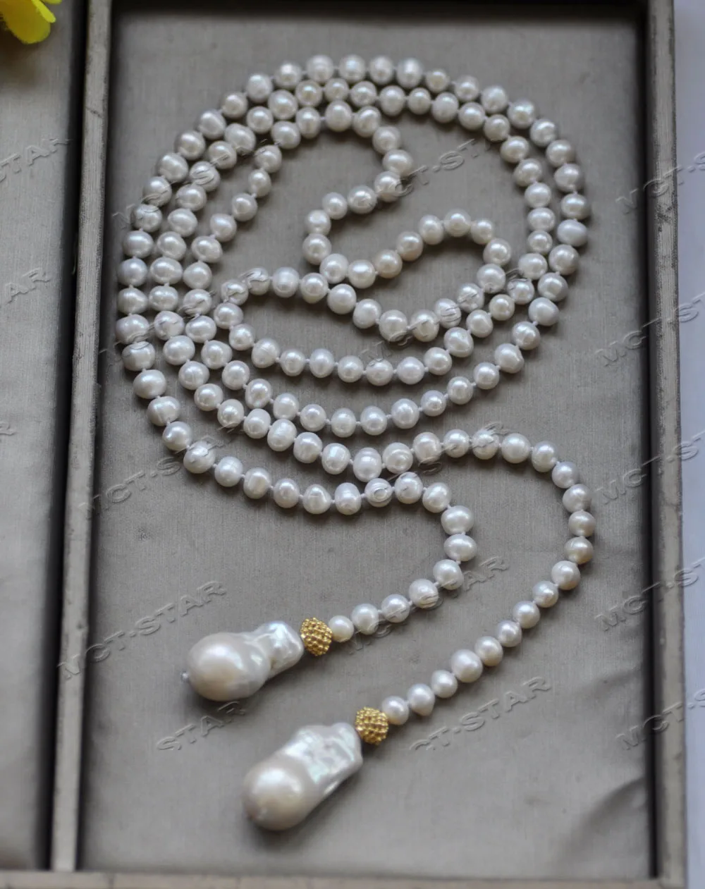 MTC·STAR Z12705 50" 28mm White Baroque Keshi Reborn Round Pearl Necklace Pendant
MTC·STAR Z12705 50" 28mm White Baroque Keshi Reborn Round Pearl Necklace Pendant