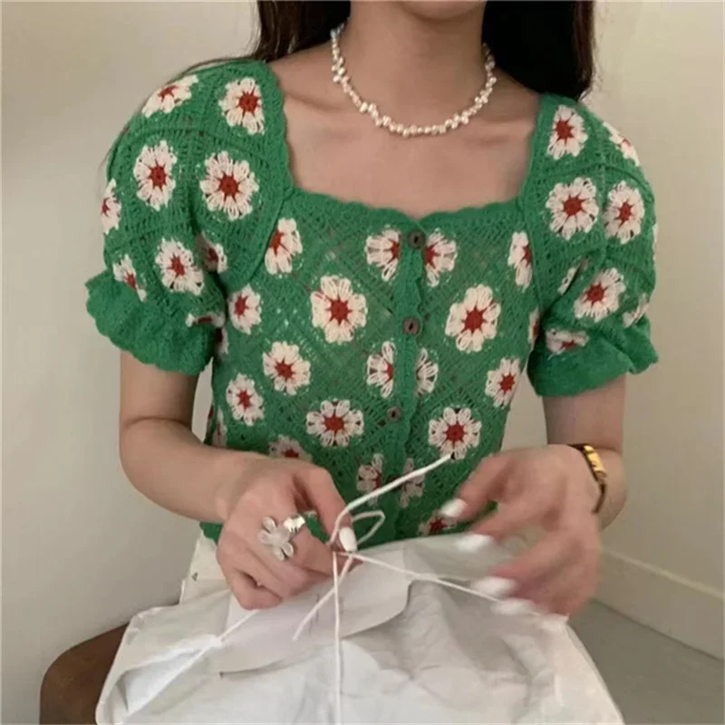 Vintage Flower Crochet Crop Top Casual Women Knitting Short Sleeve Embroidery T-Shirt Cute Elegant Square Collar Blouse P751
Vintage Flower Crochet Crop Top Casual Women Knitting Short Sleeve Embroidery T-Shirt Cute Elegant Square Collar Blouse P751