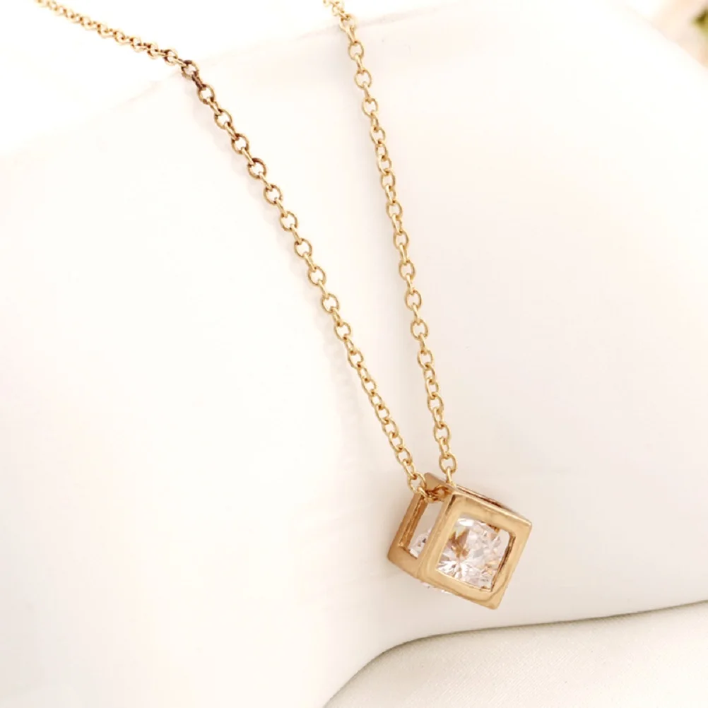 Fashion Crystal Rhinestone Pendant Necklace Zircon Cube Necklace Jewelry for Women Ladies Girls (Golden)
Fashion Crystal Rhinestone Pendant Necklace Zircon Cube Necklace Jewelry for Women Ladies Girls (Golden)