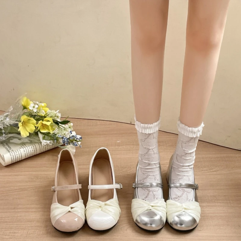 Women Mary Jane Shoes 2026 Spring New Sweet Bow Thick Heels Shoes Ladies Silver Leather Pumps Female Casual Dress Party Shoes
Women Mary Jane Shoes 2026 Spring New Sweet Bow Thick Heels Shoes Ladies Silver Leather Pumps Female Casual Dress Party Shoes