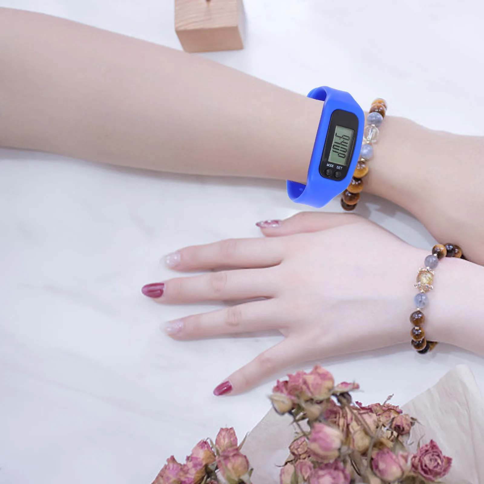 Silicone Pedometer Watch Blue LED Wristband Simple Step Counter Portable Fitness Tracker Gifts for Walking Exercise
Silicone Pedometer Watch Blue LED Wristband Simple Step Counter Portable Fitness Tracker Gifts for Walking Exercise
