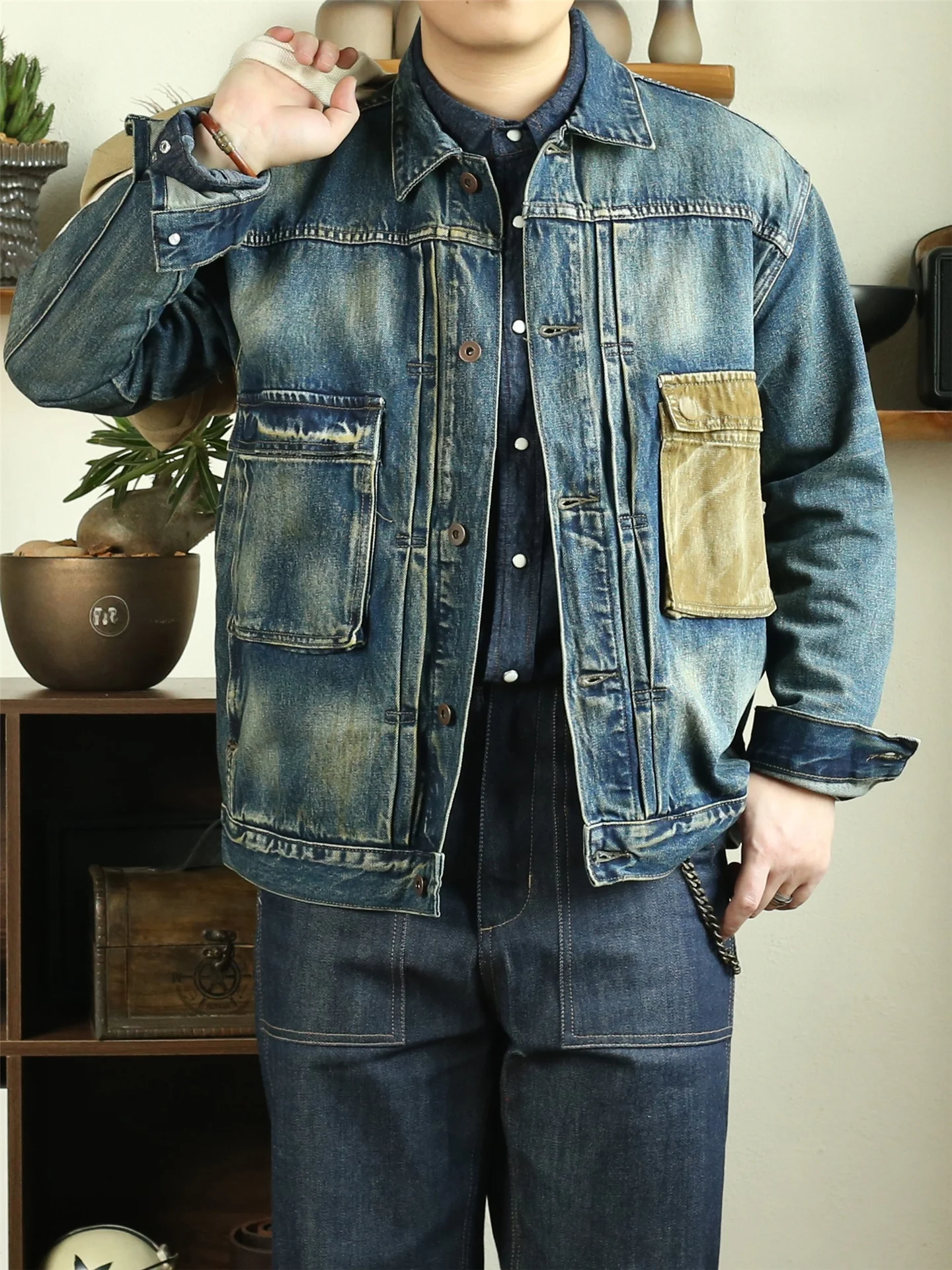 Утепленная ретро-куртка в рабочем стиле с большими карманами и дизайном в стиле пэчворк, мужская джинсовая куртка, износостойкая, для весны и осени
Утепленная ретро-куртка в рабочем стиле с большими карманами и дизайном в стиле пэчворк, мужская джинсовая куртка, износостойкая, для весны и осени