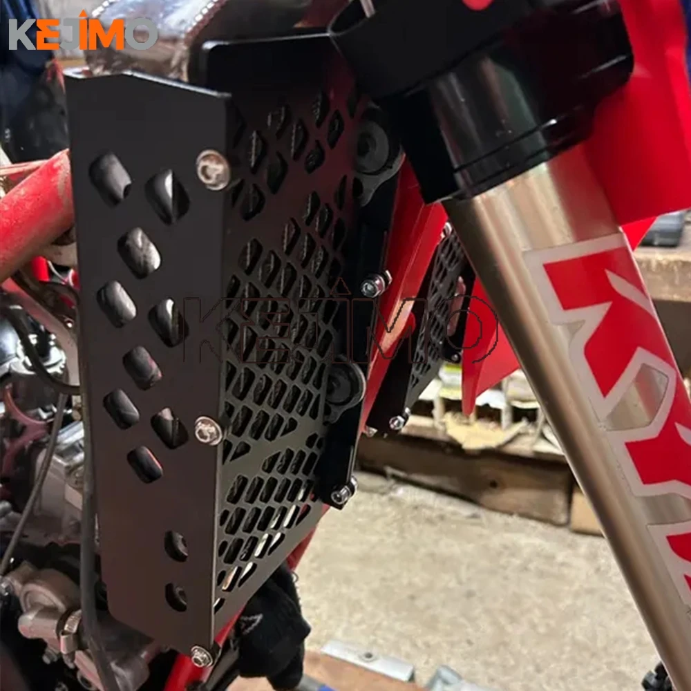 FOR BETA RR Racing Model 125-200-250-300-350-390-430-480 2020-2023 2022 2021 Radiator Guard Grille Cooler Tank Cover Motorcycle
FOR BETA RR Racing Model 125-200-250-300-350-390-430-480 2020-2023 2022 2021 Radiator Guard Grille Cooler Tank Cover Motorcycle